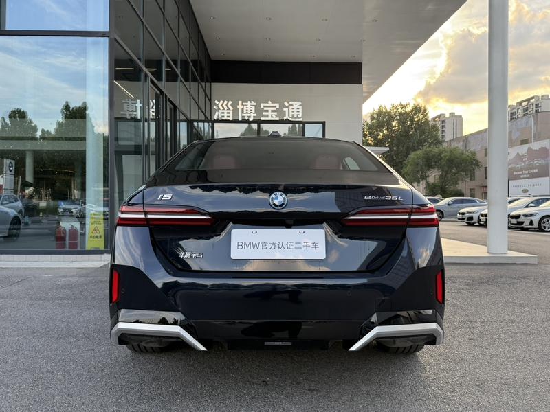 BMW i5, 2025 — фото 4 из 12
