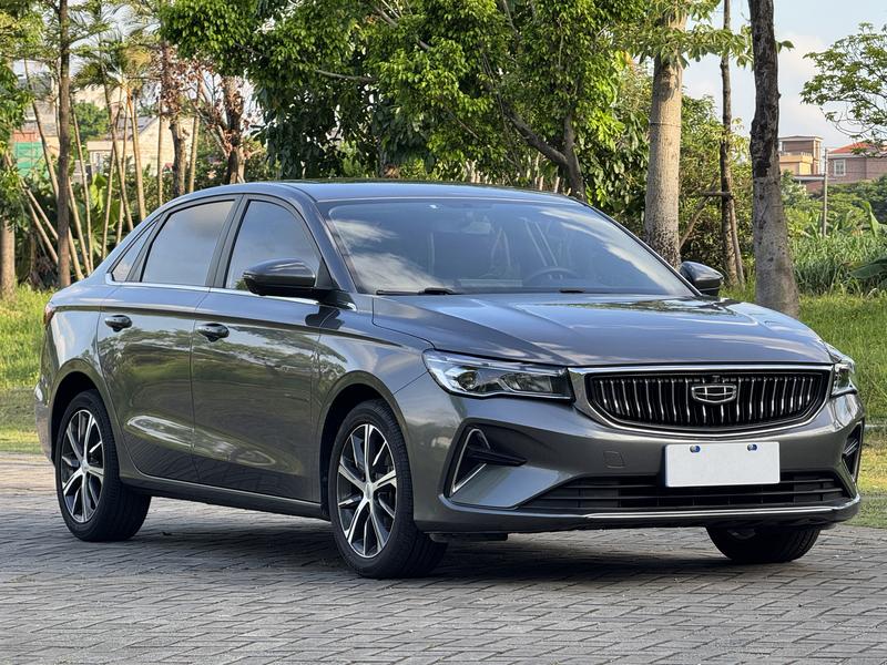 Geely Emgrand, 2022 — фото 3 из 12