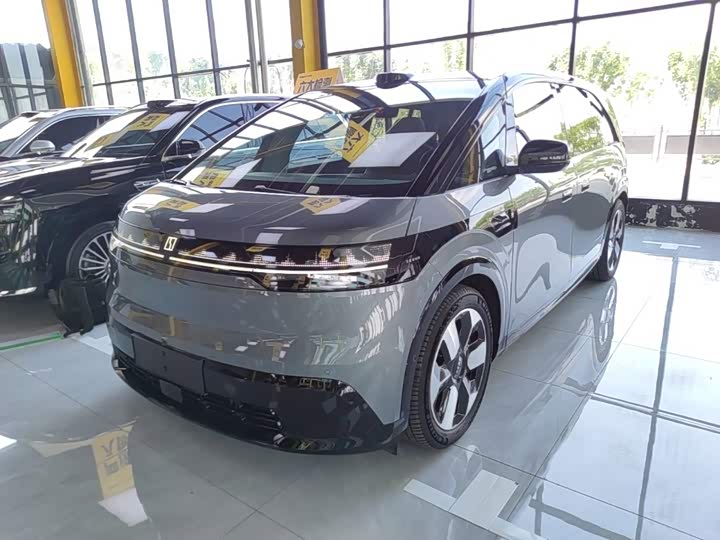 Zeekr Mix, 2025 — купить в Москве под ключ