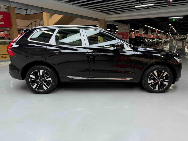 Volvo XC60, 2025 — фото 8 из 12