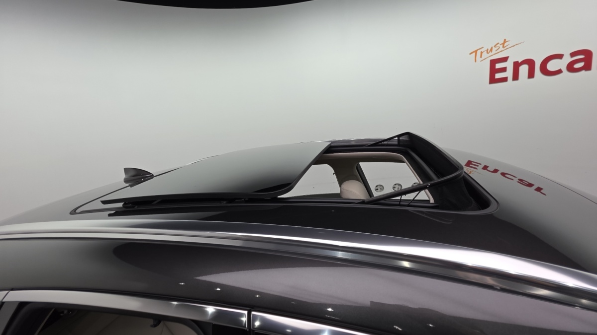 Genesis GV70, 2025 — фото 10 из 12