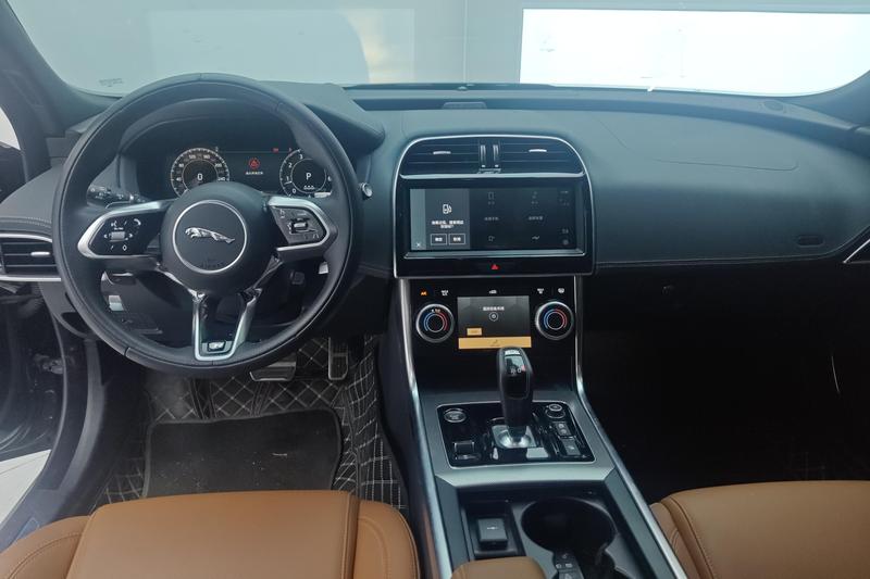 Jaguar XE L, 2023 — фото 8 из 12