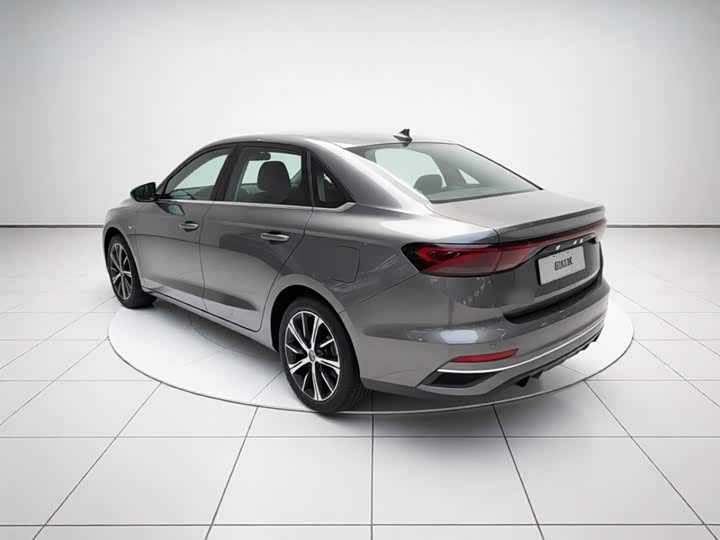 Geely Emgrand, 2022 — фото 4 из 9