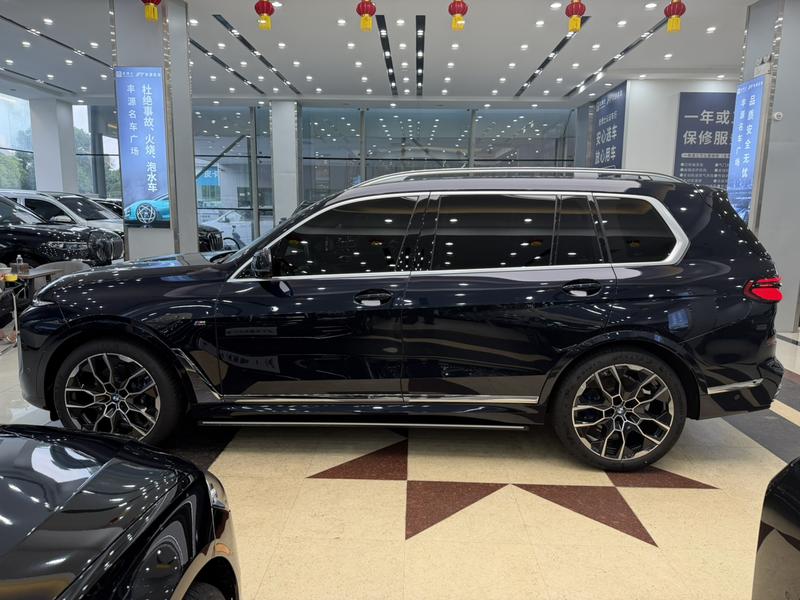 BMW X7, 2023 — фото 4 из 12