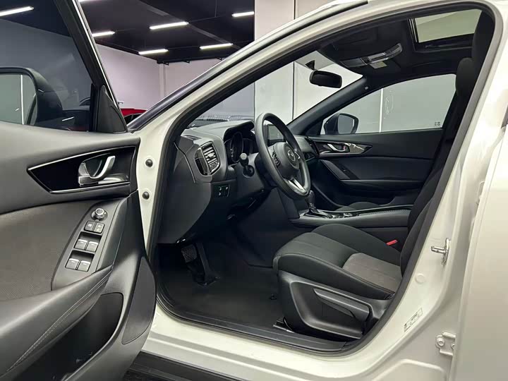 Mazda CX-4, 2023 — фото 9 из 9