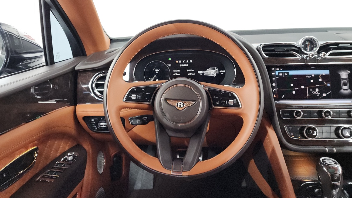 Bentley Bentayga, 2022 — фото 11 из 12