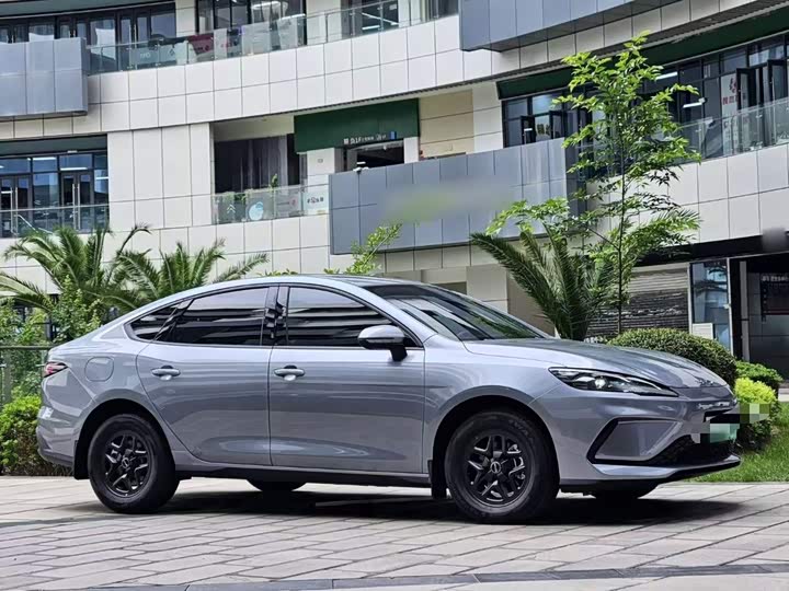 BYD Seal 05 DM-i Hybrid, 2026 — фото 4 из 9
