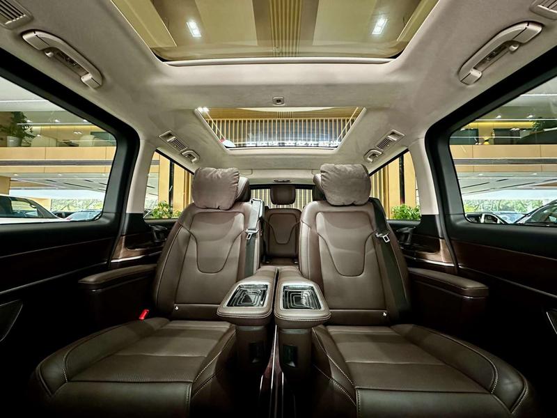 Mercedes-Benz V-Class, 2022 — фото 11 из 12