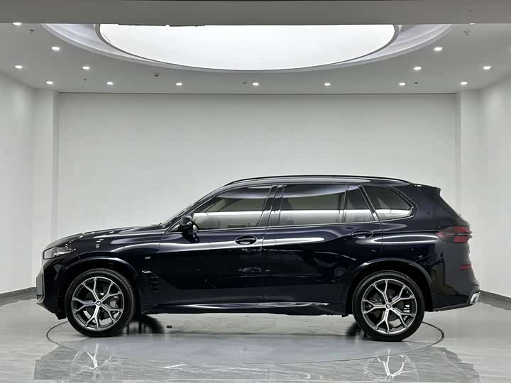 BMW X5, 2025 — фото 3 из 9