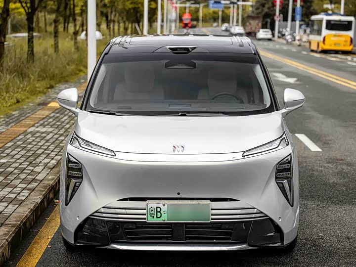 Buick OMPV, 2025 — фото 2 из 9