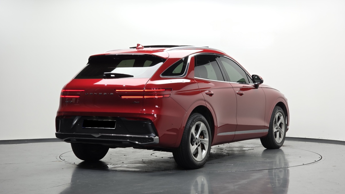 Genesis GV70, 2024 — фото 2 из 12