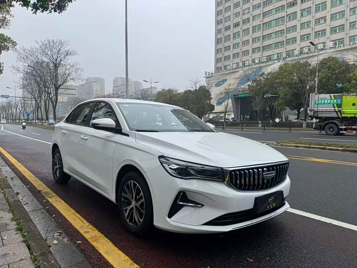 Geely Emgrand, 2025 — фото 3 из 9