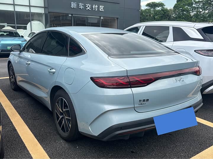 BYD Qin L, 2025 — фото 6 из 9