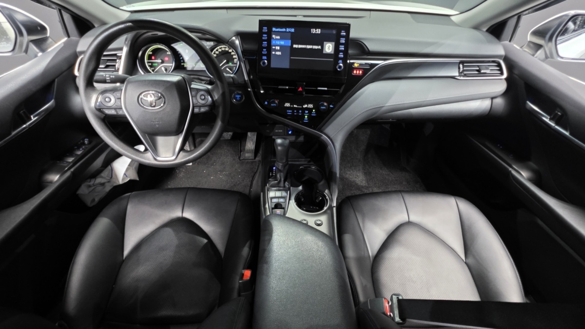 Toyota Camry, 2024 — фото 7 из 12