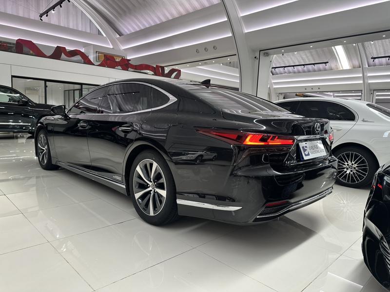 Lexus LS, 2022 — фото 4 из 12