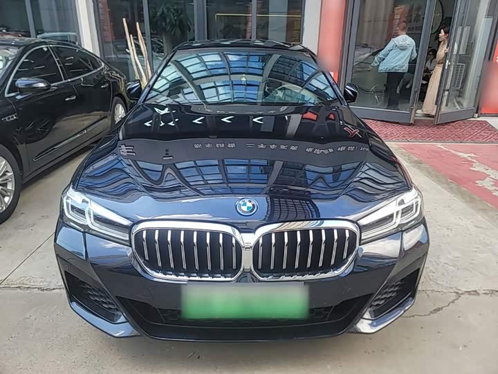 BMW 5 Series Hybrid, 2023 — фото 3 из 9