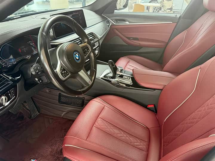 BMW 5 Series Hybrid, 2022 — фото 4 из 9