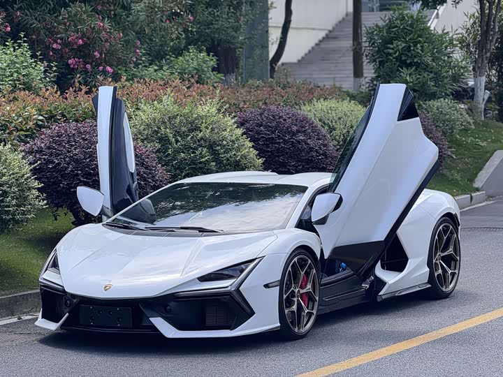 Lamborghini Revuelto, 2024 — купить в Орле под ключ