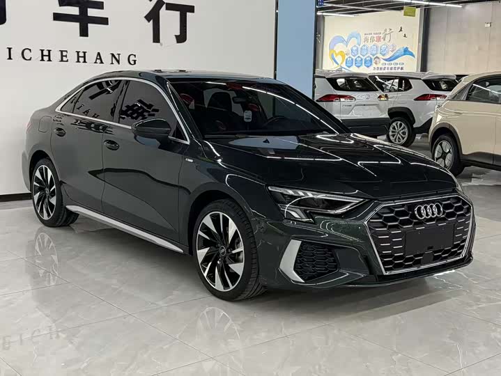 Audi A3, 2023 — фото 3 из 9