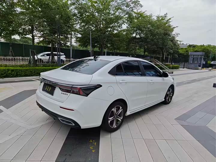 Chery Omoda S5 (Arrizo 5 Plus), 2022 — фото 7 из 9