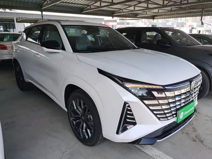 Changan UNI-Z Hybrid, 2026 — фото 4 из 9