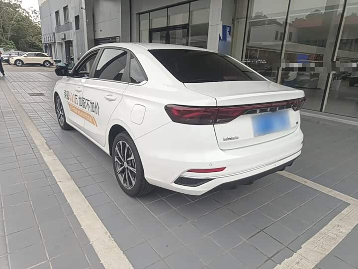Geely Emgrand, 2025 — фото 5 из 9