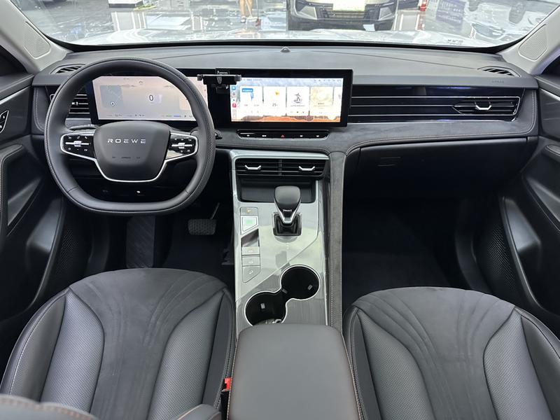 Roewe D5X DMH, 2025 — фото 8 из 12