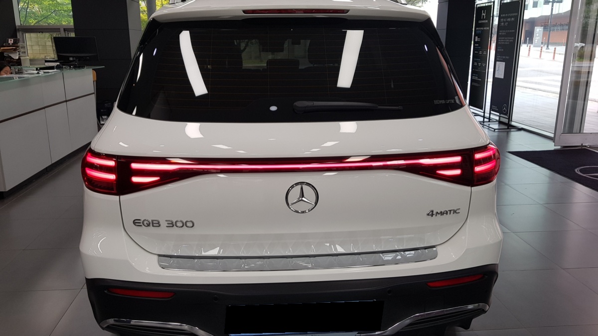 Mercedes-Benz EQB, 2024 — фото 4 из 12