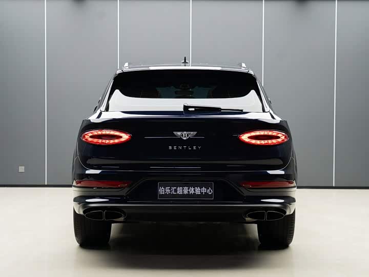 Bentley Bentayga, 2024 — фото 7 из 9