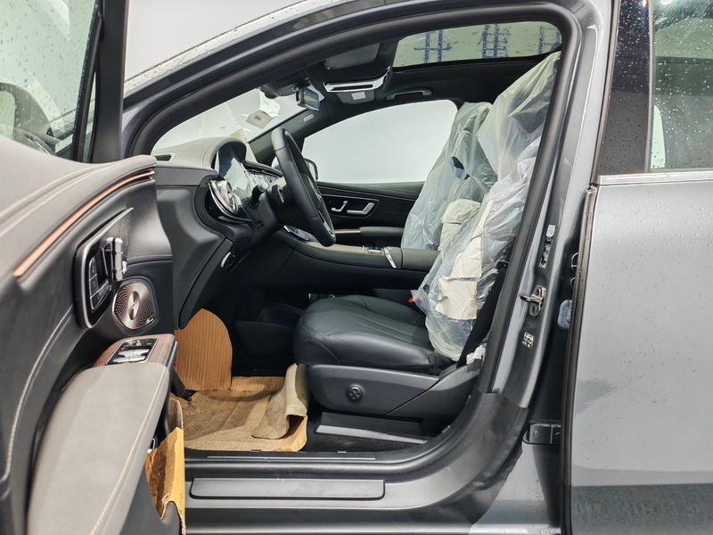 Mercedes-Benz EQS SUV, 2025 — фото 11 из 12