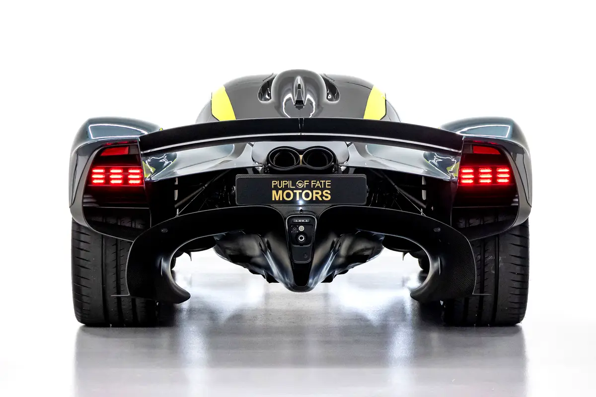 Aston Martin Valkyrie, 2022 — фото 7 из 10