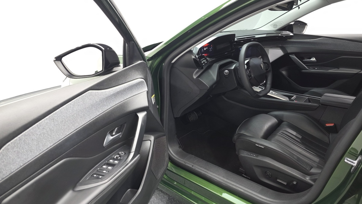 Peugeot 308, 2023 — фото 10 из 12
