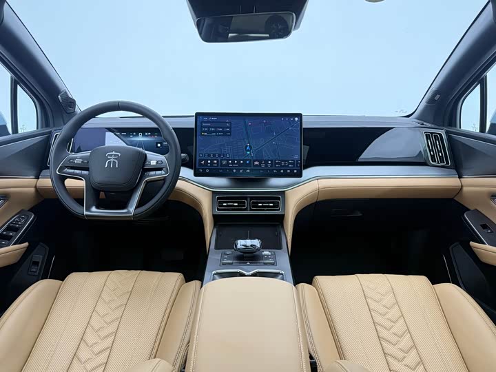 BYD Song L DM-i Hybrid, 2024 — фото 7 из 9