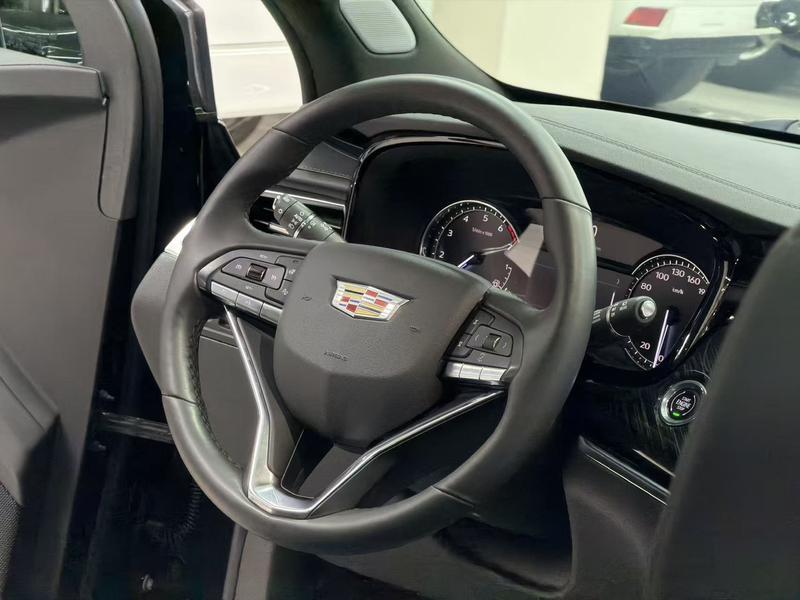 Cadillac XT6, 2022 — фото 10 из 12
