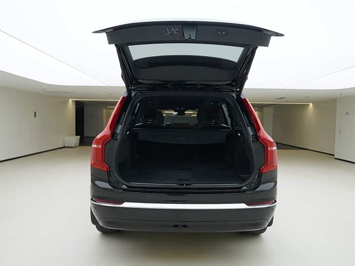 Volvo XC90, 2023 — фото 6 из 9