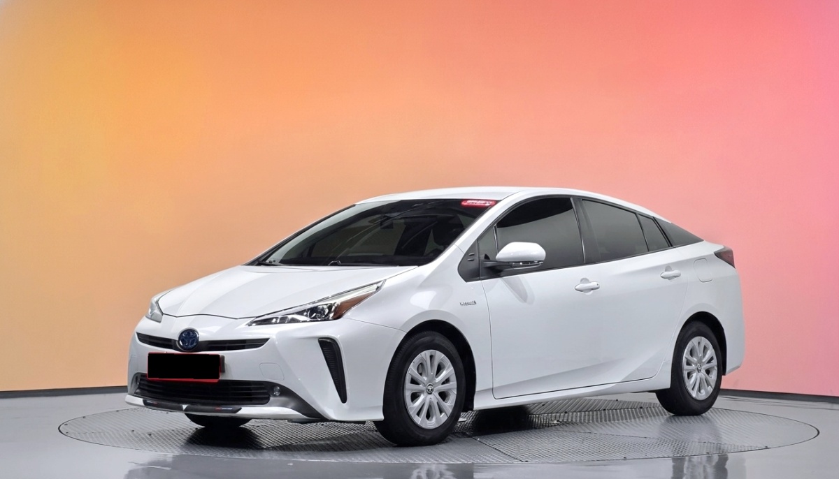 Toyota Prius, 2021 — купить в Белгороде под ключ