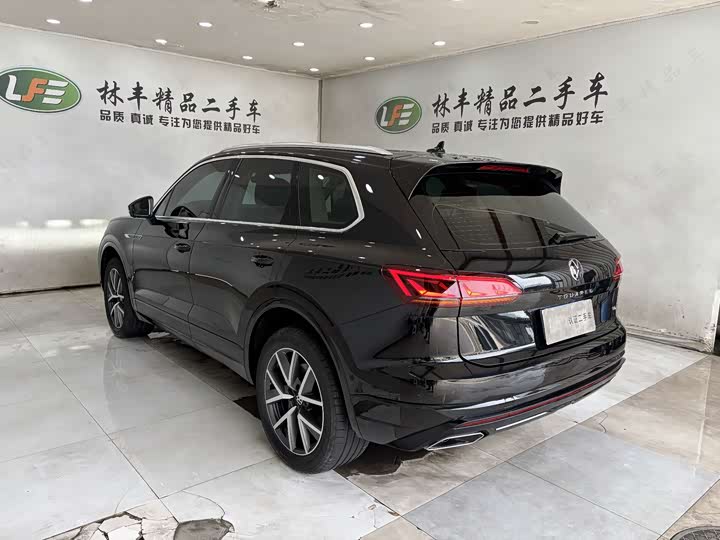 Volkswagen Touareg, 2025 — фото 8 из 9