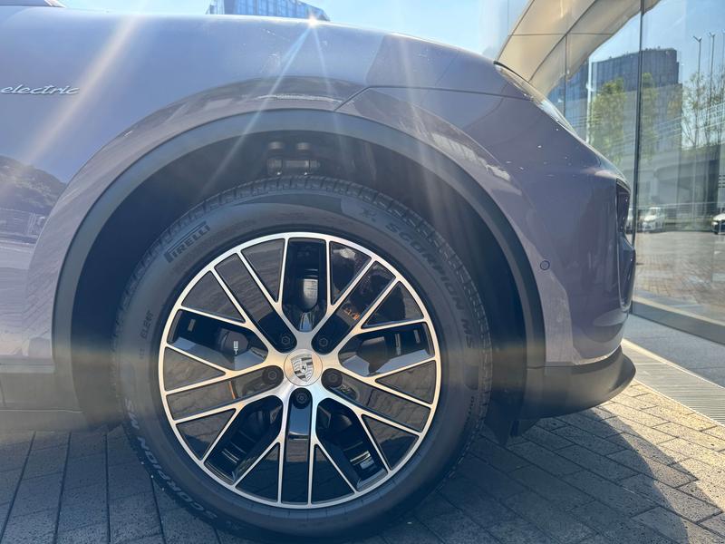 Porsche Macan EV, 2025 — фото 7 из 12