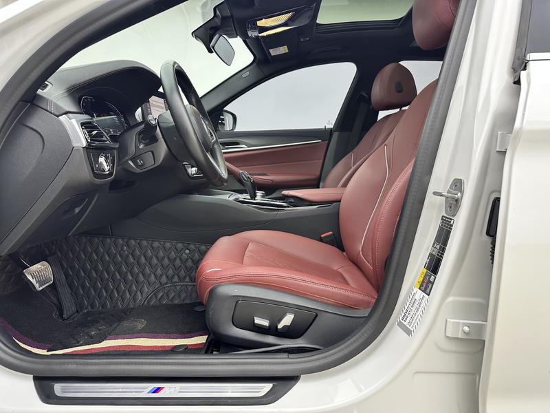 BMW 5 Series Hybrid, 2022 — фото 12 из 12