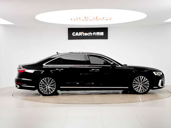 Audi A8, 2023 — фото 6 из 9