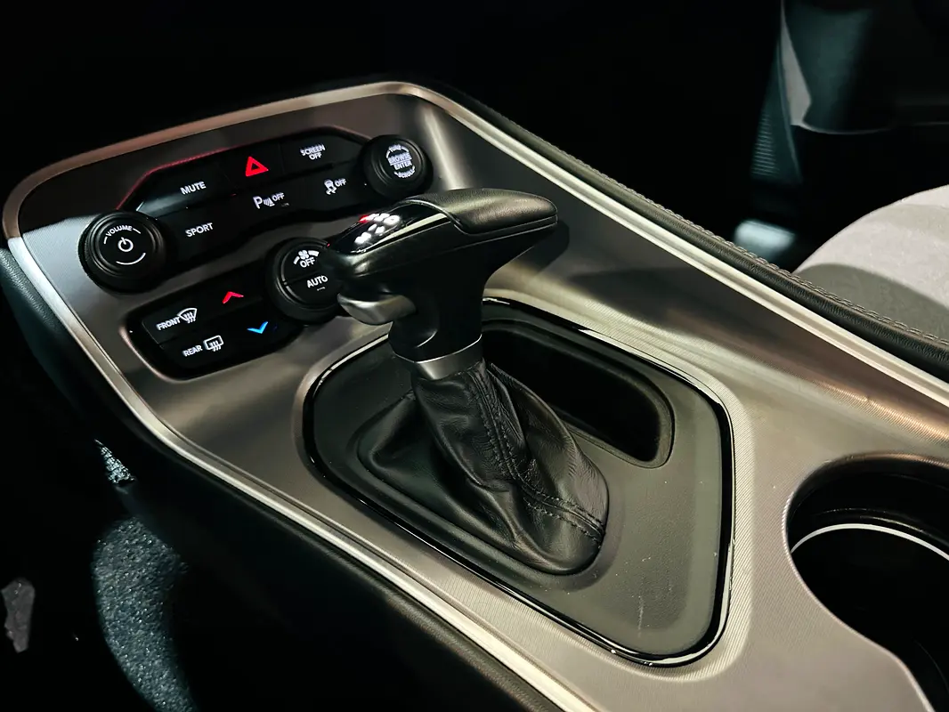 Dodge Challenger, 2022 — фото 9 из 10