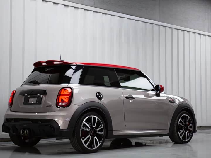 Mini Mini JCW, 2022 — фото 4 из 9
