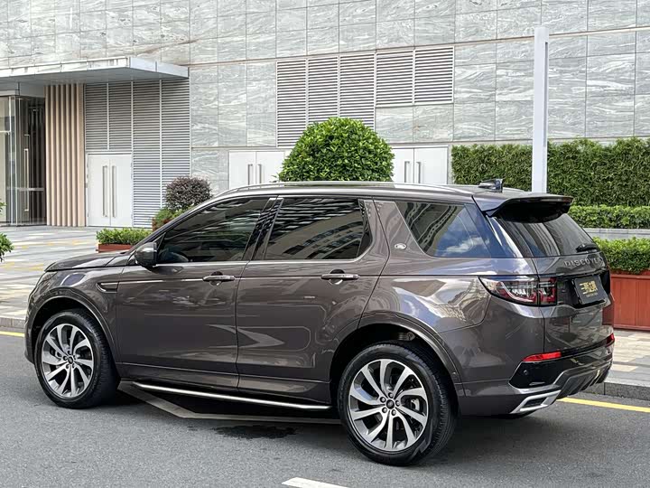Land Rover Discovery Sport, 2023 — фото 4 из 9