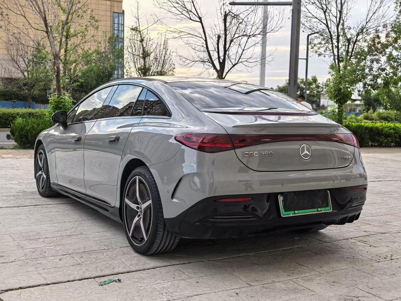 Mercedes-Benz EQE, 2022 — фото 4 из 11