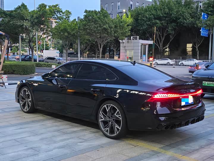 Audi A7L, 2022 — фото 8 из 9