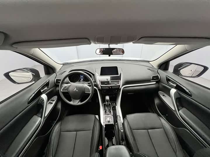 Mitsubishi Eclipse Cross, 2022 — фото 8 из 9