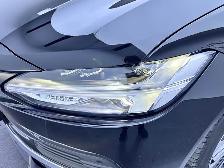 Volvo S90 Hybrid, 2023 — фото 7 из 9