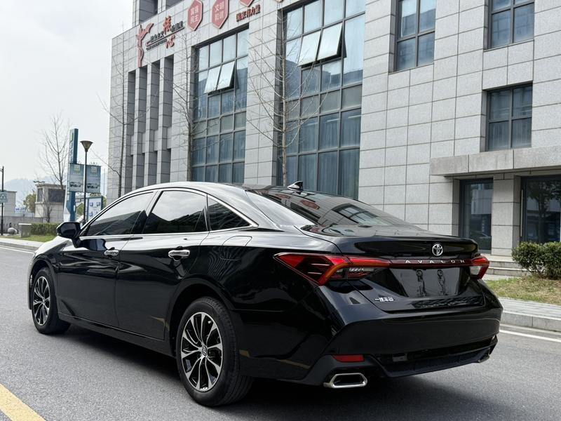 Toyota Avalon, 2022 — фото 4 из 10