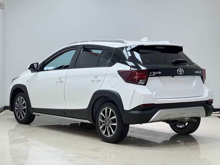Toyota Yaris L Hatchback, 2022 — фото 4 из 9