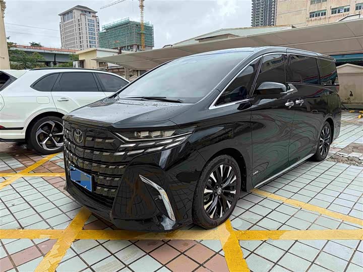 Toyota Alphard, 2025 — фото 3 из 9